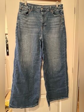 AE Dreamy Drape Stretch Super High-Waisted Baggy Wide-Leg Jean